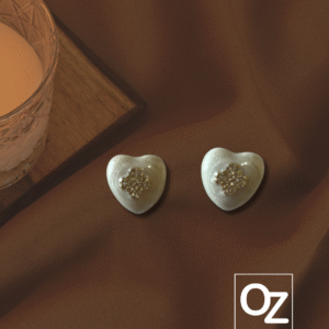 Coração branco cravejado